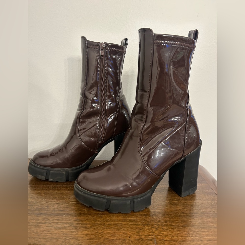 ALDO Lianna Lug Sole Heel Boots 7.5 dark brown